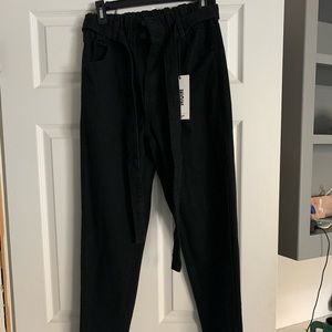 cute tie black mom jeans